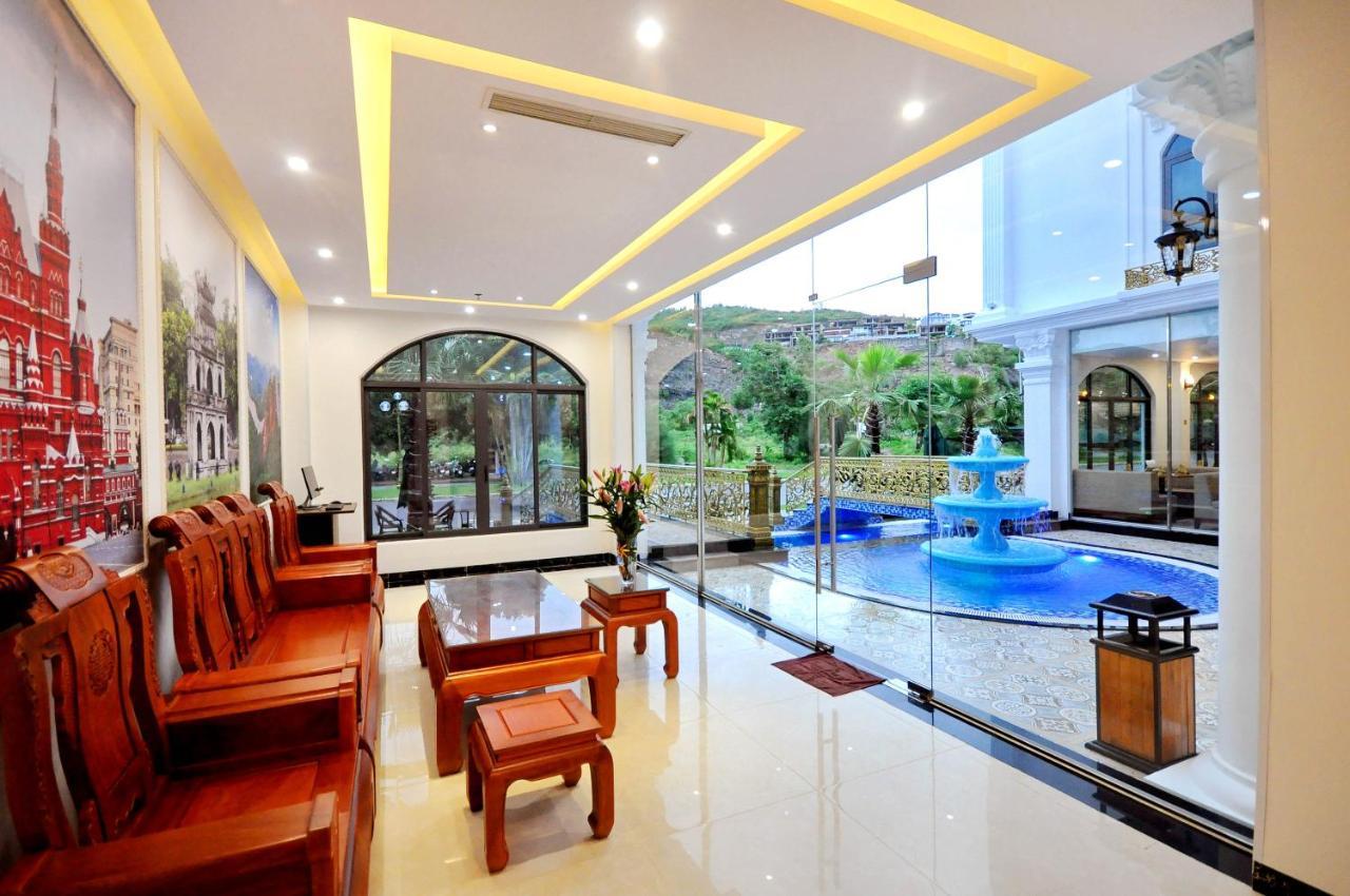 โรงแรมคราวน์ เหงียน ฮวาง ญาจาง ภายนอก รูปภาพ